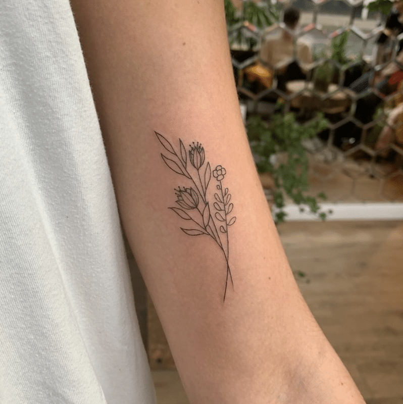Little Fine Line Lotus Flower Temporary Tattoo - Set of 3 – Little Tattoos